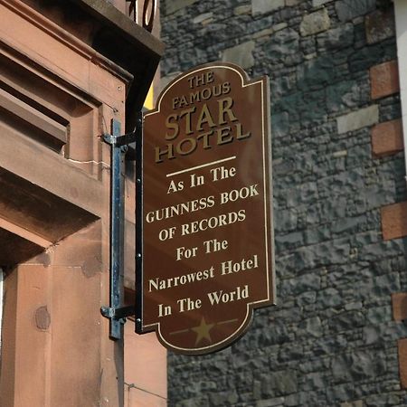 The Famous Star Hotel Moffat Exterior photo